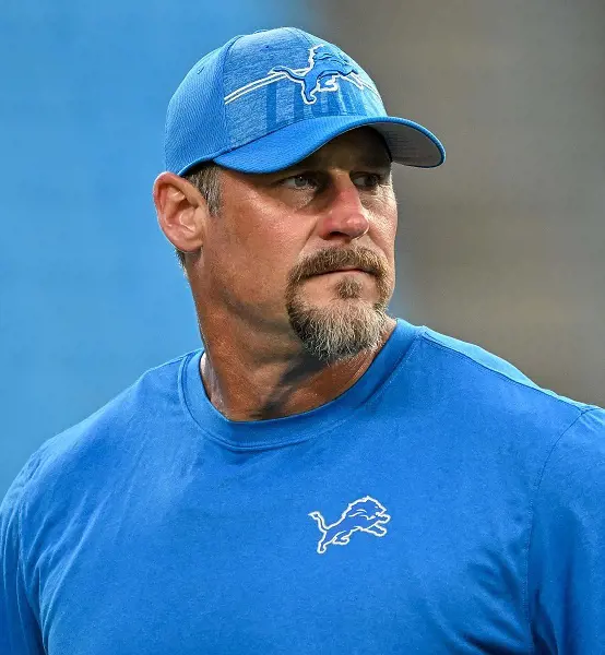 Campbell accumulates good earnings for his coaching duty.