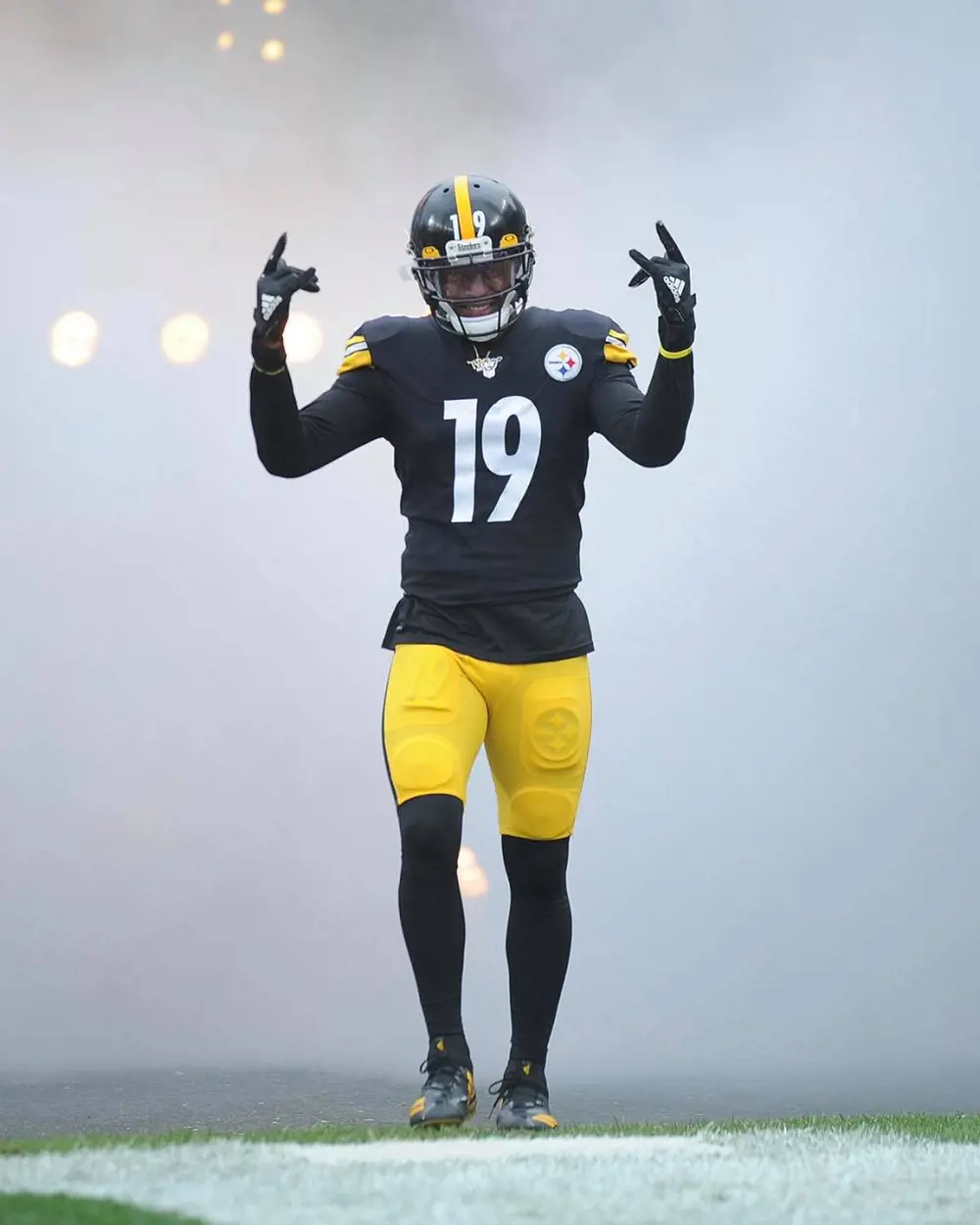 The 2022 Super Bowl winner JuJu is another alumni of SYFL to make it big