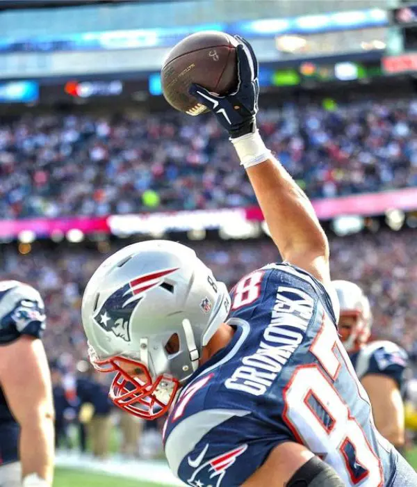 The iconic spike of Rob Gronkowski.