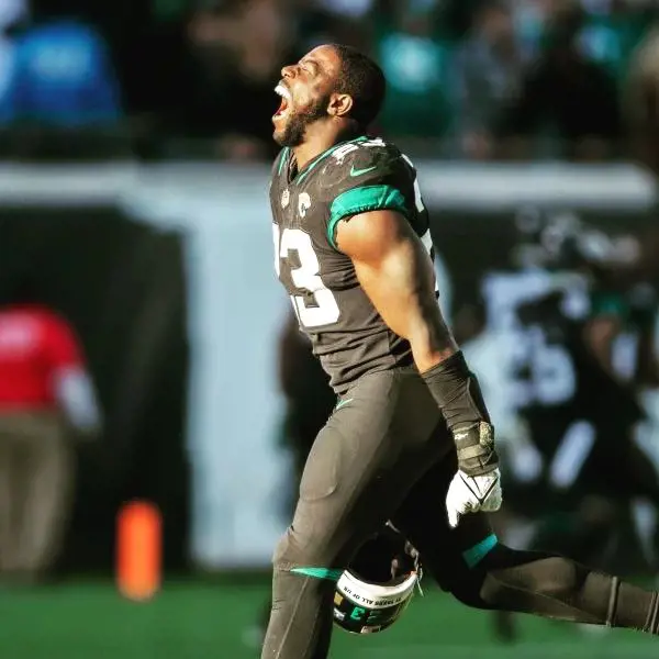 Oluokun, the linebacker for Jacksonville Jaguars in his attire at the Off Season 