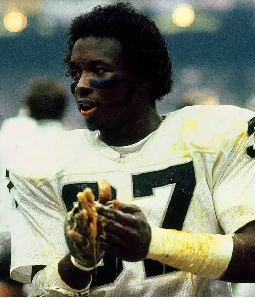 Lester Hayes applying the illegal substance 'Stickum'