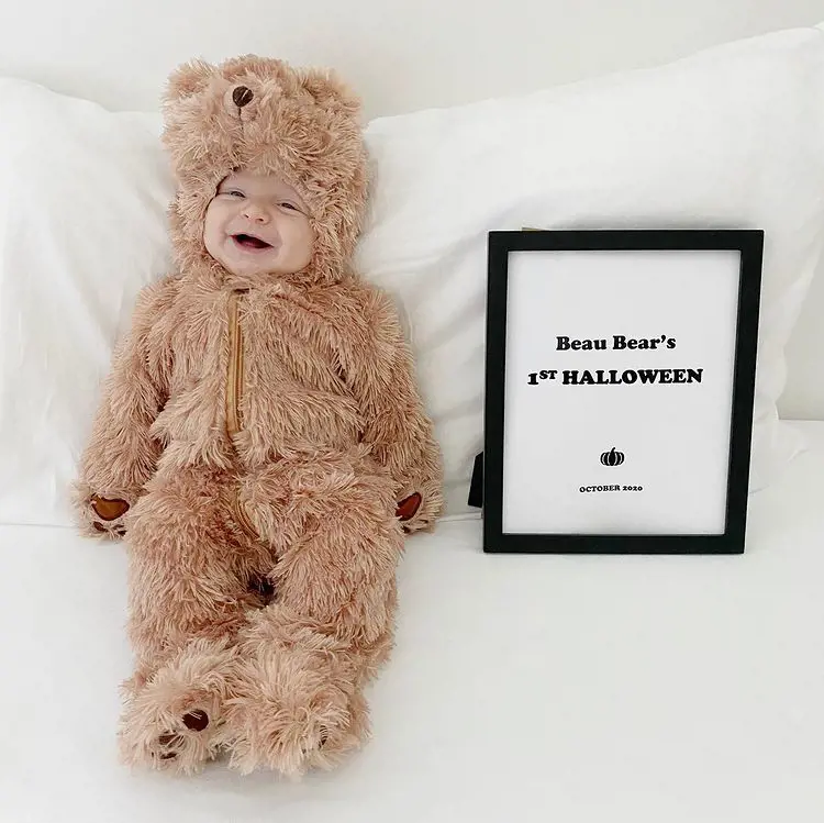 Taysom's son Beau Bear's first Halloween celebration on November 2020.