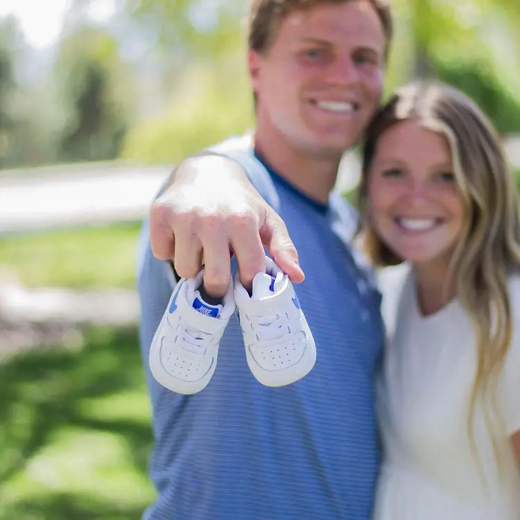 Talmage and Brooke announced their first child in April 2020