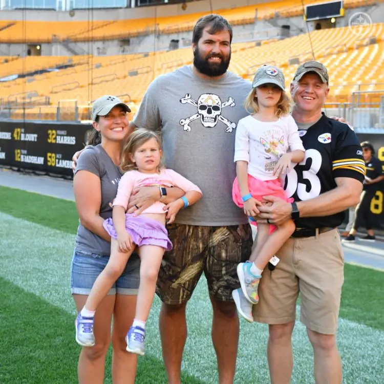 Alejandro & his teammates spending time with honored military veterans at Heroes at @heinzfield.